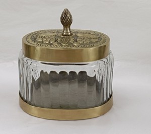 กล่องแก้วและทองเหลืองบรรจุอาหารที่มีฝาปิดและรูปทรงวินเทจที่กำหนดเองสำหรับการจัดเก็บสิ่งของมีค่า - Product Image 2