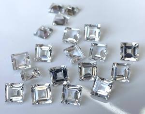 โทแพซสีขาวธรรมชาติทรงสี่เหลี่ยมเจียระไน 8 มม. - โทแพซสีขาวทรงสี่เหลี่ยมเจียระไน คุณภาพสูง - Product Image 3