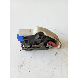 SERRURE AVANT DROITE VOLKSWAGEN Golf Plus Cross Series 3D1837016AC BKC (05>09) - Product Image 1