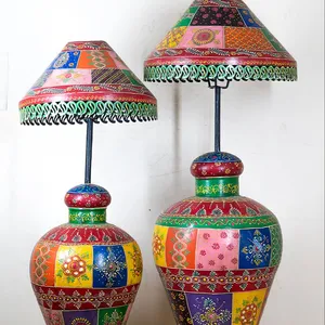 Suporte para lâmpada de chá de alto material projetado Flor antigo feito para decoração de casa por exportação com trabalho em relevo com metal luxuoso