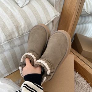 Bottes courtes épaisses de style designer, en laine épaisse avec doublure en coton doux, semelle extérieure en caoutchouc EVA antidérapante, chaussures respirantes pour l'hiver - Product Image 4