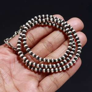 สร้อยคอลูกปัดเงิน NAVAJO ที่สวยที่สุดทำด้วยมือลูกปัดหลวมทำด้วยมือสีเงินสเตอร์ลิงสร้อยคอลูกปัดของขวัญสำหรับเธอ - Product Image 1