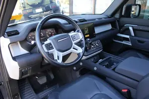 Land Rover Defender X-Dynamic SE 2022 - Product Image 3
