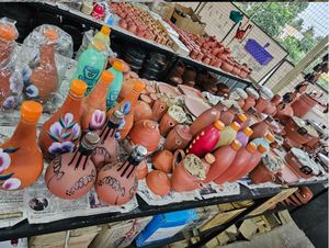 ขวดน้ำดินเผาทำด้วยมือพร้อมดีไซน์ทาสีมือแบบดั้งเดิมพร้อมฝาอุปกรณ์เสริมสำหรับดื่มโดยตรง - Product Image 2