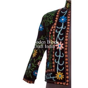 Veste matelassée élégante pour femme, en velours fait main, broderie exquise de style suzani, doublure en coton velours doux, rayée - Product Image 4