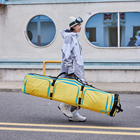 Sac de snowboard rembourré durable de qualité supérieure résistant à l'eau avec sangles de compression pour sac de ski de transport aérien de neige