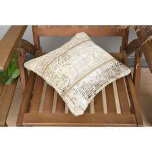 Luxe 14x14 pouces Beige laine Kantha Patchwork oreiller Design rustique Vintage moelleux brodé motifs imprimés tissés pour la literie - Product Image 4