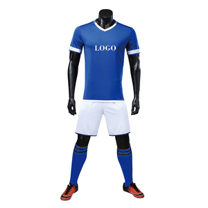 Vêtements de football personnalisés de qualité supérieure en gros, uniforme d'équipe respirant, vêtements de football personnalisables - Product Image 2