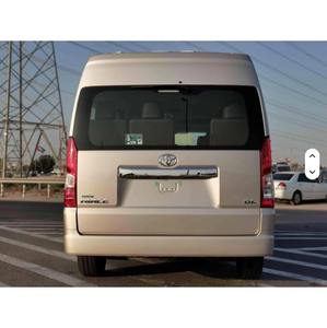 Toyota Hiace Minibús Usado en Excelentes Condiciones - Product Image 2