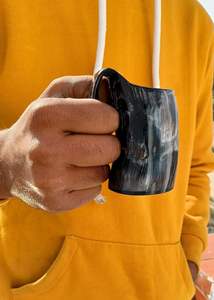 Mini gobelet en corne d'animal écologique Viking pour vodka, whisky, miel, vin, bière - Meilleur cadeau d'anniversaire pour tous les amoureux - Product Image 3