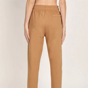 กางเกงขายาวผ้าฟลีซพิมพ์ลายสำหรับผู้หญิง ผ้าฝ้ายผสมโพลีเอสเตอร์ สไตล์สตรีทแวร์ มีกระเป๋าข้าง ระบายอากาศ แห้งเร็ว สินค้ามาใหม่ รับผลิตตามแบบ (OEM) ขายส่ง - Product Image 4