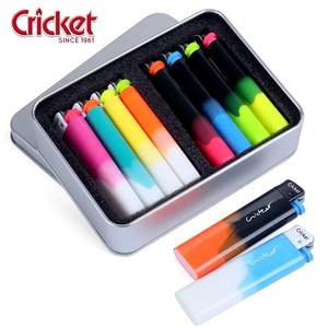 Briquet jetable et rechargeable Cricket, coupe-vent, au butane, couleurs personnalisables - Product Image 1