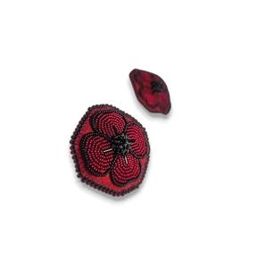 Broche en cuivre de couleur personnalisée avec broderie de perles Bijoux de haute qualité pour les fêtes d'enfants Mariages Fiançailles et cadeaux - Product Image 6