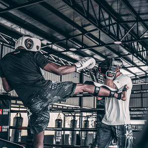 Protège-tête de boxe multicolore personnalisé OEM/ODM pour enfants pour les activités de combat - Product Image 3