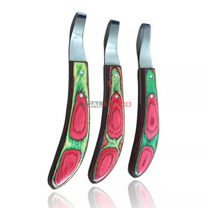 Couteaux à sabots de cheval en acier inoxydable allemand réutilisables de haute qualité pour les professionnels des équins et les vétérinaires - Product Image 5