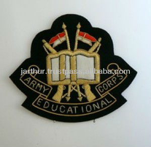 Insignias Bordadas del Cuerpo Educativo en Tela de Lona con Decoración de Pedrería |   Insignias de Alta Calidad para Uniformes y Gorras - Product Image 2