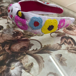 Bandeaux de style noué à la mode chic pour femmes accessoires de bandeau en velours et tissu de travail manuel indien - Product Image 1