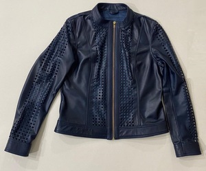 Venta caliente Chaqueta de cuero de manga larga para mujer Diseño personalizado OEM Nueva chaqueta de moda - Product Image 5