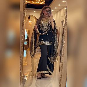 Ensemble exclusif haut en georgette avec broderie lourde et jupe avec dupatta pour sortie décontractée, livraison mondiale - Product Image 2