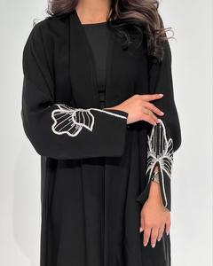 Venta al por mayor de lujo de satén Abaya vestido para las mujeres de alta calidad islámica de la ropa con volantes mangas de diseño personalizado Petite Fit de seda - Product Image 4