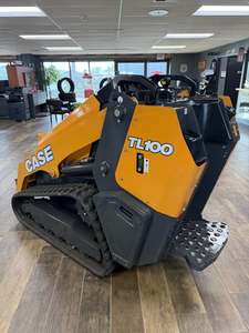 รถตักขนาดเล็ก CASE TL100 รุ่นปี 2024 กำลัง 24 แรงม้า น้ำหนัก 1.8 ตัน เหมาะสำหรับพื้นที่แคบ พร้อมหัวไฮดรอลิกสำหรับเจาะดิน ขุดร่อง และจับวัสดุ ราคา - Product Image 3