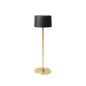 Lampada VINGA Nauro in ABS Riciclato, Accessorio Sostenibile per Ufficio e Casa - Product Image 1