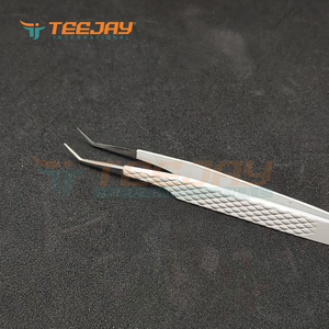 Pince à épiler professionnelle de précision TEEJAY, couleur blanche, poignée diamantée, pointe lisse, acier inoxydable, angle de 45 degrés - Product Image 6