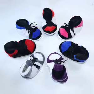 Ropa Deportiva Cálida y Afelpada con Estampado Invernal para el Hogar y Uso Interior Pantuflas de Algodón con Peluche Grande Estilo Coco para el Hogar - Product Image 3