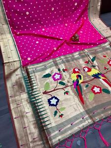 El último diseñador Banarasi Silk Weaving Saree Soft Fab Zone Collection para la moda india y pakistaní - Product Image 4