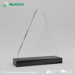 Trofeo Acrílico Triangular Moderno con Base de Madera, Impresión Tipográfica Pulida y Duradera para Premios Corporativos y Reconocimiento a Empleados - Product Image 5