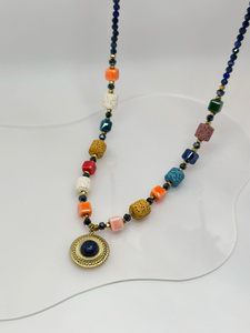 Gargantilla de moda de acero inoxidable de estilo veraniego, diseño de cuentas coloridas, medallón dorado, Centro de piedra azul, para aniversarios - Product Image 2