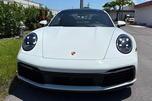 ปี 2021 911 Carrera Coupe เจ้าของเดียว ระยะทางประมาณ 8,300 ไมล์ เครื่องยนต์เทอร์โบ Flat-6 แพ็คเกจพรีเมียม ไม่ได้ดัดแปลง - Product Image 2