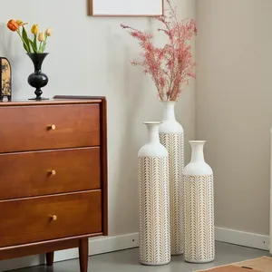 Juego de jarrones de flores de Metal de diseño de cilindro dorado de tendencia de jarrones de flores de lujo para mesa, sala de estudio, sala de estar y dormitorio - Product Image 2