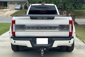 USADO LHD/RHD 2019 F O R D SUPER DUTY PLATINUM 4X4 - Product Image 2