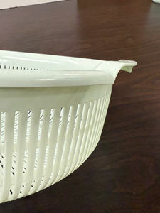 Hot Selling Round Plastic Fruit and Vegetable Drainage Basket Kitchen <b>Strainer</b> for Home Use - Product Image 2