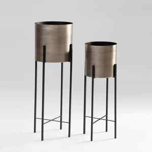 Jardinière suspendue en métal moderne avec finition dorée et design martelé parfait pour l'affichage et la décoration de fleurs élégantes - Product Image 5