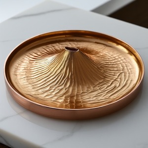 Ensemble de brûleur à encens portable de style antique moderne en laiton durable au design artistique contemporain pour encens en bâtonnets - Product Image 3