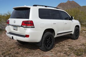 รถ SUV ระดับหรู ปี 2016 ขับเคลื่อน 4 ล้อ คุณภาพเยี่ยม สภาพดีเยี่ยม ใช้งานได้สมบูรณ์แบบ พร้อมข้อเสนอที่ดีที่สุด ตัวเลือกพรีเมียม พร้อมส่งออก - Product Image 4