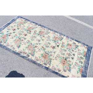 Alfombra Turca, Alfombra Vintage de 3.5x7 pies, Alfombra Marroquí de Lana Azul y Blanca - Product Image 4