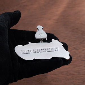 Colgante de Hip Hop Personalizado de Fábrica, Chapado en Oro con Diamantes, Aleación de Alta Calidad - Product Image 1