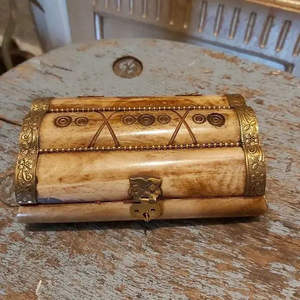 Set of 4 Classic Stylish Metal <b>Jewellery</b> Decorative <b>Glass</b> Storage <b>Box</b> Customized Shape Golden Metal Premium Look <b>Jewellery</b> <b>Box</b> - Product Image 2