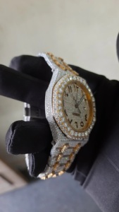 Montre de luxe entièrement automatique VVV Moissanite Diamond Iced out Mouvement à quartz Nouveau style élégant et élégant - Product Image 2