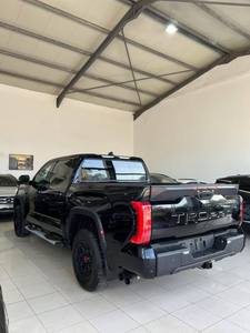 Pick-up pleine grandeur d'occasion 2025 Limited 4x4 Édition TRD - Product Image 6