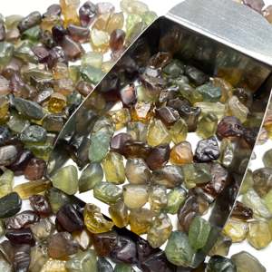 Piedra Preciosa de Tanzanita Natural Suelta, Corte Diamante, Forma Cojín, Amarillo Azul, Tratada con Calor, 3-8mm, Zirconia Tunduru, Tanzania - Product Image 1