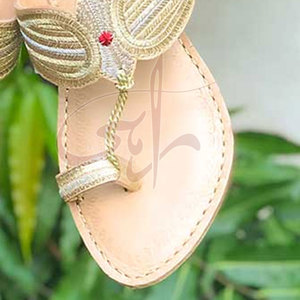 Nouvelle conception antidérapante, chaussures de haute qualité pour femmes, semelle en cuir Kolhapuri, personnalisable, vente en gros - Product Image 6