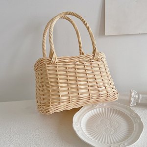 Tienphong Wholesale Rectangular Handwoven Rattan <b>Small</b> <b>Basket</b> with <b>Handle</b> for Flower Gifts in Beige - Product Image 5