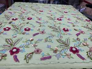 Tissu de robe brodé à la main en 3D, travail artisanal, emballé sur mesure par un fabricant indien pour une silhouette de fête ou de plage - Product Image 3