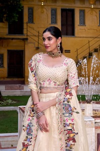 Lehenga Choli Tradicional India de Poliéster, Diseño Neeta, Reversible y Elástico, para Mujer, Ropa de Fiesta, Diwali - Product Image 4