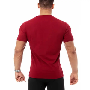 เสื้อยืดโอเวอร์ไซส์ทรงหลวมสำหรับผู้ชาย สกรีนโลโก้ได้ คุณภาพสูง 220 GSM ผ้าโพลีเอสเตอร์/คอตตอนทอ ปักลายนูน คอกลม ทรงปกติ พิมพ์ลาย - Product Image 3