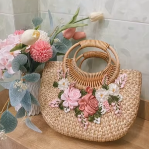 ถุงหญ้าทะเลน้ำหนักเบาและย่อยสลายได้ทางชีวภาพสำหรับบรรจุภัณฑ์สีเขียวและการแสดงสินค้าขายปลีก - Product Image 1